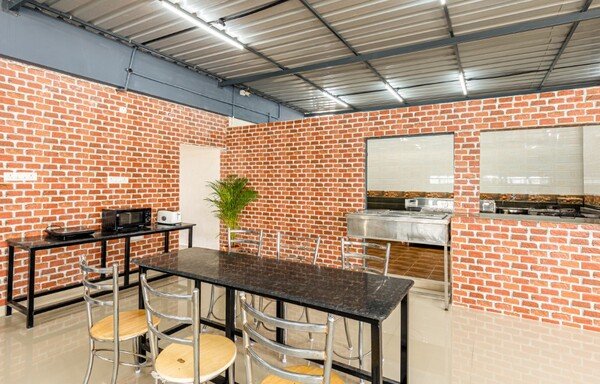 PALAGIA PALACE SINGLE Room